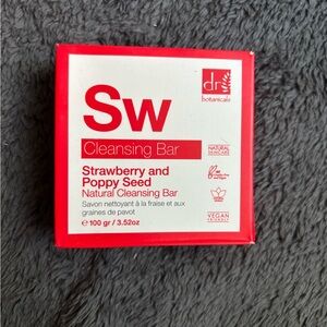 NWT Strawberry and Poppy Seed Natural Cleansing Bar